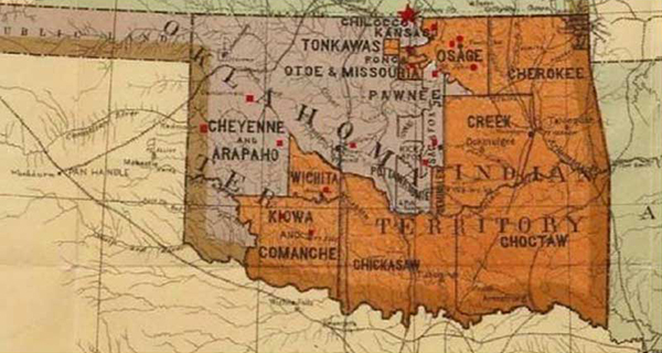 A map showing the pre-statehood area of present-day Oklahoma, with the eastern portion then called “Indian Territory.”